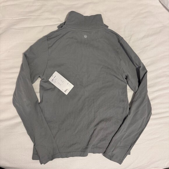 Athleta Flurry Seamless Henley in Storm Cloud - Picture 8 of 8